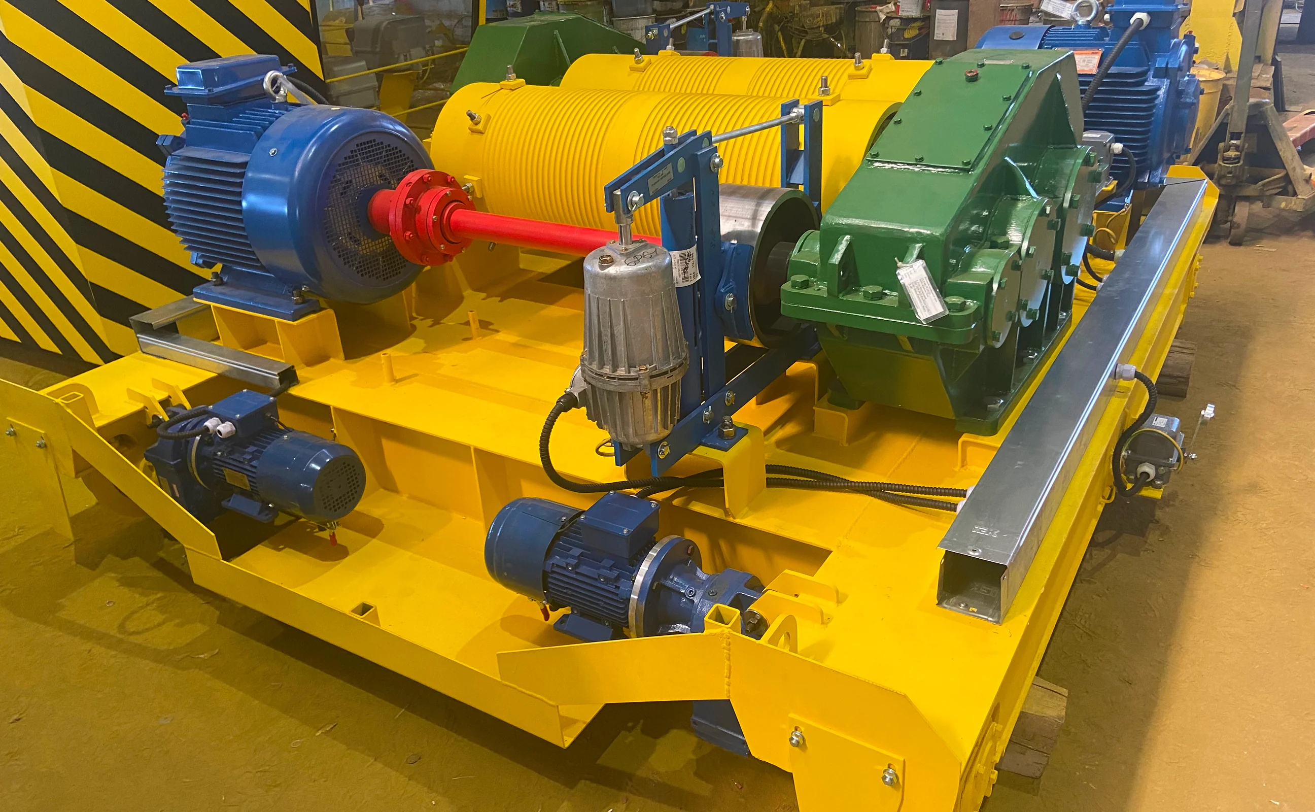 Photo 2 – Cargo carts