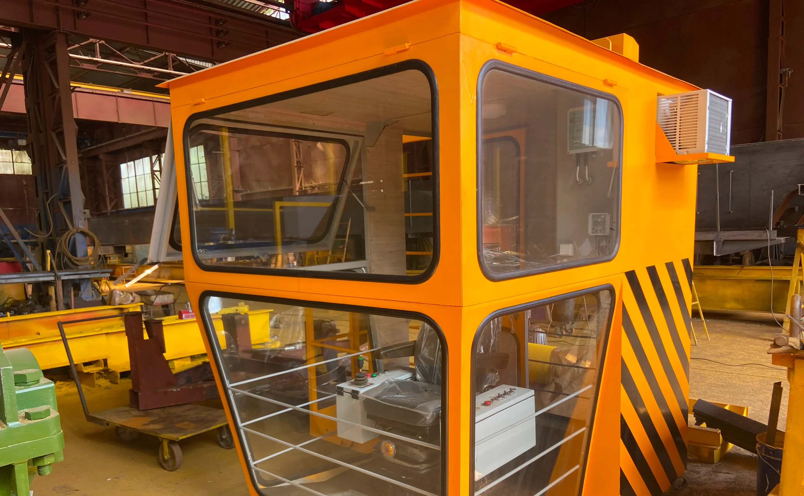 Photo 3 – Crane cabins